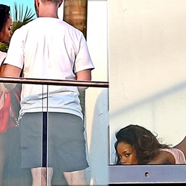 Rihanna: Φωτογραφίζεται σαν πορνοστάρ