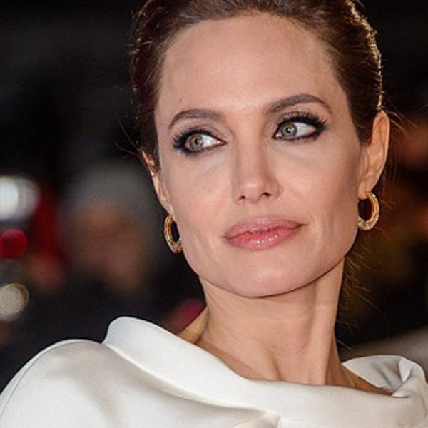 Angelina Jolie: Κάλυψε όλο της το σώμα στην πιο πρόσφατη δημόσια έξοδό της! - Φωτογραφίες