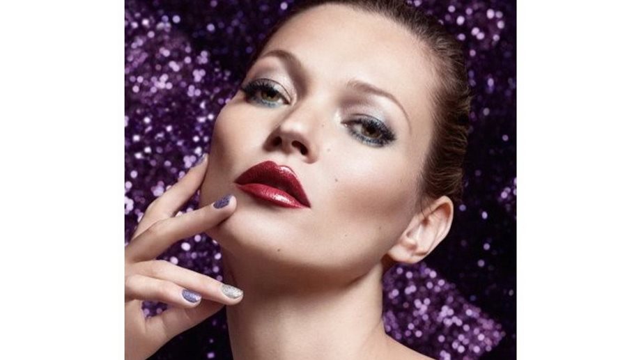 Kate Moss is «Out of This World»!