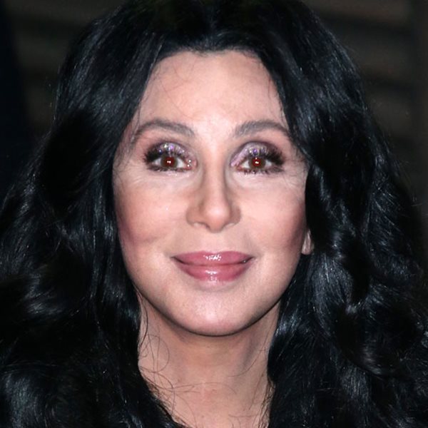 Cher: Στα 68 της ποζάρει λες και είναι η Lady Gaga!