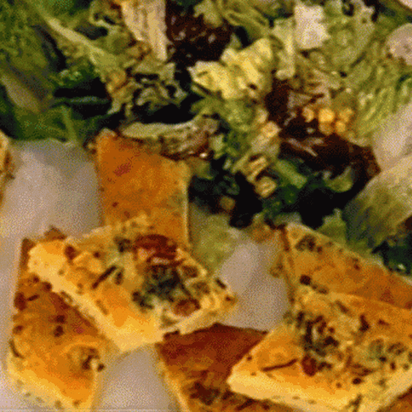 Πικάντικη κασερόπιτα με καλαμπόκι και λουκάνικο από την Αργυρώ