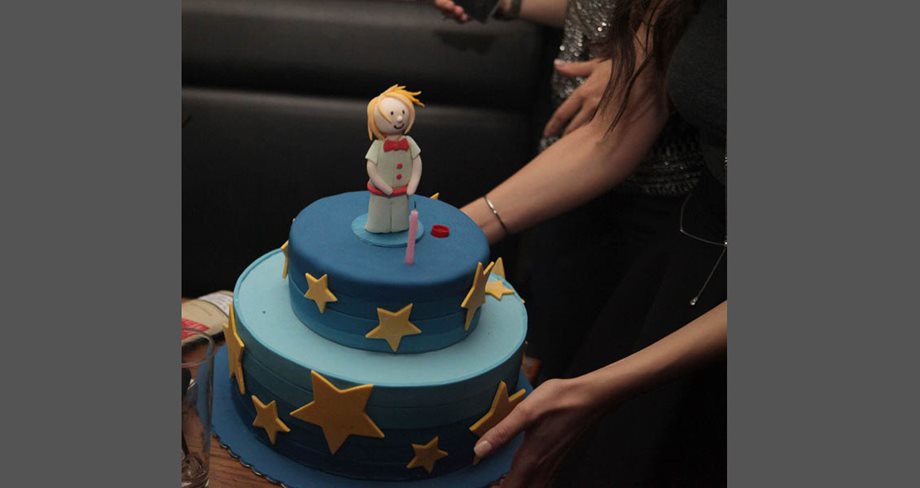 Η μελαχρινή παρουσιάστρια γιόρτασε τα γενέθλιά της με αυτήν την τούρτα!