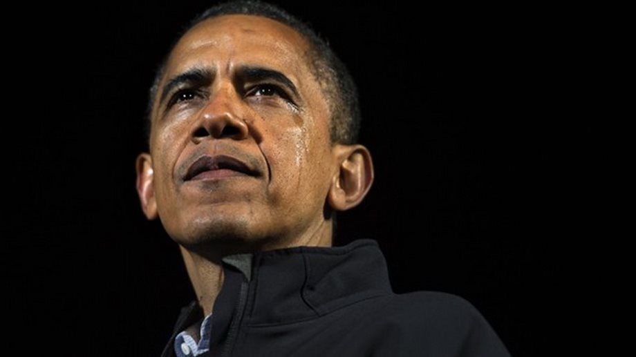Τα δάκρυα του Barack Obama στην τελευταία του ομιλία λίγο πριν την εκλογική αναμέτρηση