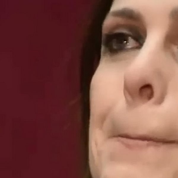 Ελληνίδα ηθοποιός δακρύζει μπροστά στην κάμερα - VIDEO