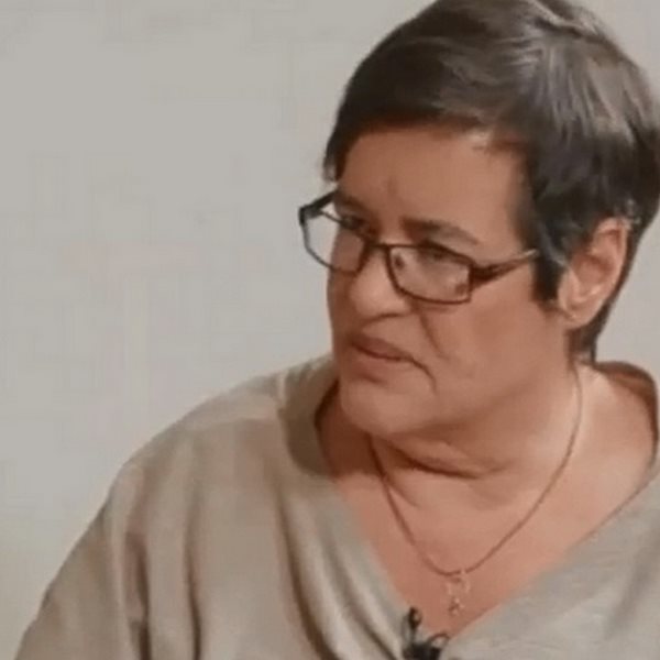 Η Ντέπυ Γκολεμά μιλά για πρώτη φορά για τον χαμό του επί 20 χρόνια συζύγου της (Video)
