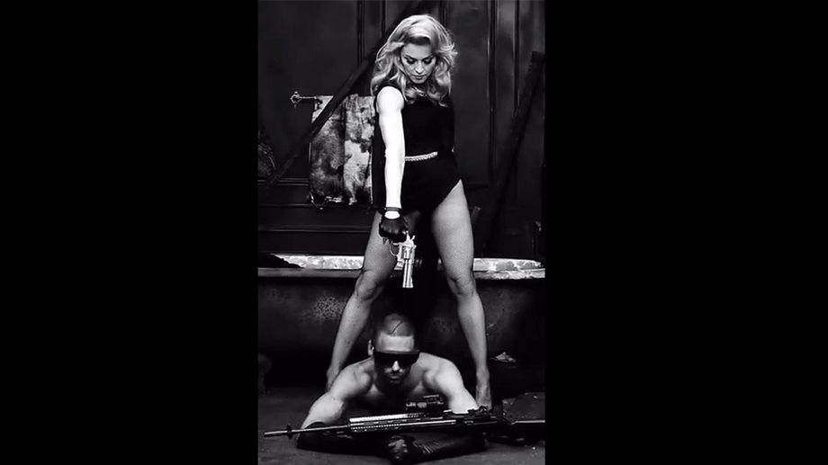 Δείτε το νέo video της Madonna που σόκαρε το κοινό της!