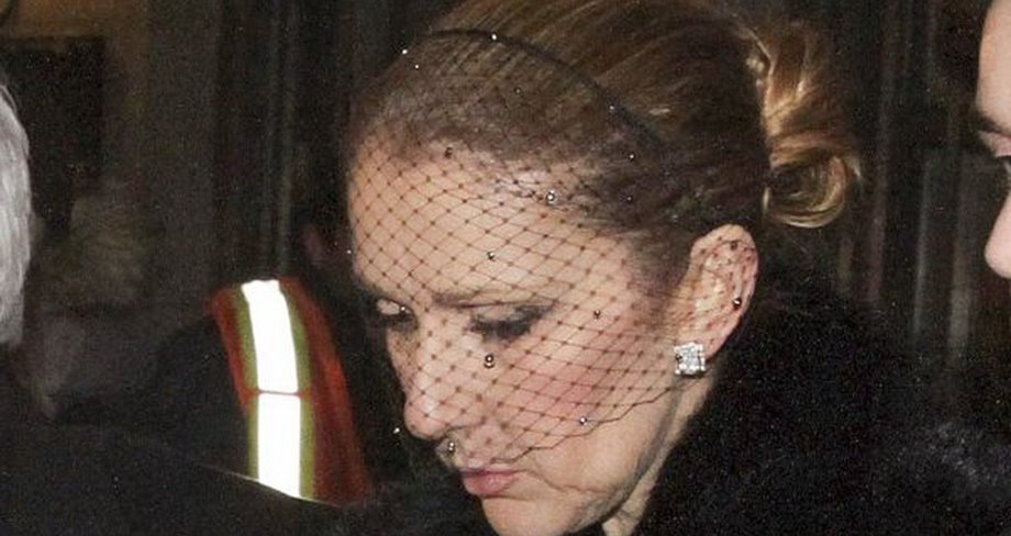 Celine Dion: Αποχώρησε από την εκκλησία υποβασταζόμενη από το γιο της - Φωτογραφίες