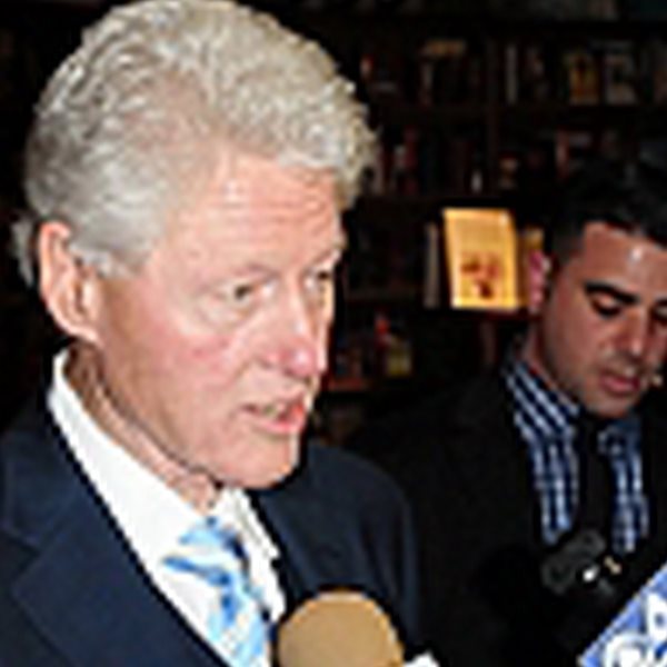 Bill Clinton: Με ποιόν Έλληνα παρουσιαστή συναντήθηκε;