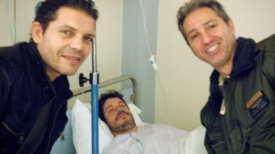 Οι φίλοι του, Δημήτρης Κόκοτας & Γρηγόρης Μπιθικώτσης βρέθηκαν δίπλα του στο χειρουργείο