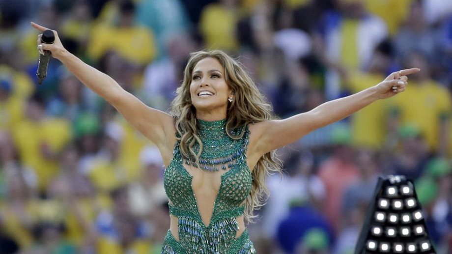 Jennifer Lopez: Ποζάρει εντελώς άβαφη φορώντας το bikini της