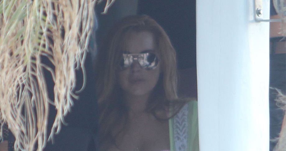 Lindsay Lohan: Με ποιον πασίγνωστο Έλληνα τραγουδιστή διασκέδασε στη Μύκονο;