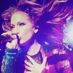 H ξανθιά Ελληνίδα παρουσιάστρια κατέγραψε το εντυπωσικό show της Jennifer Lopez στο Las Vegas!
