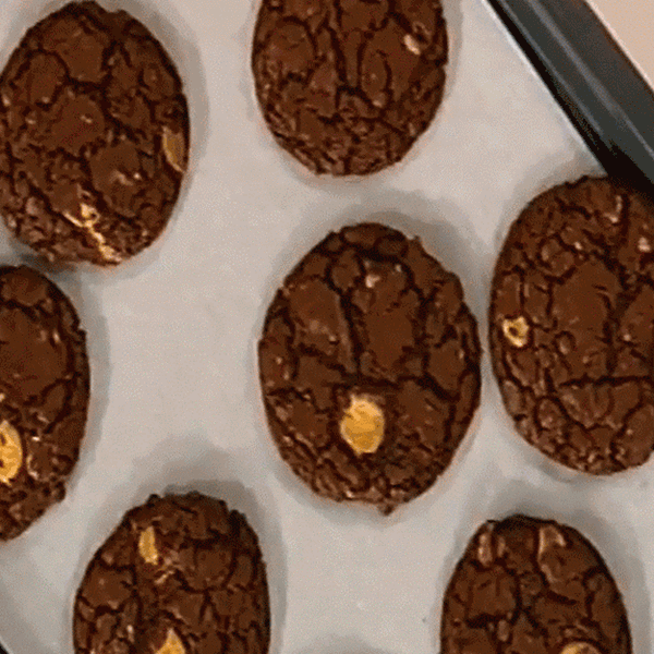 Μπισκότα σοκολάτας με κομμάτια σοκολάτας από την Αργυρώ Μπαρμπαρίγου