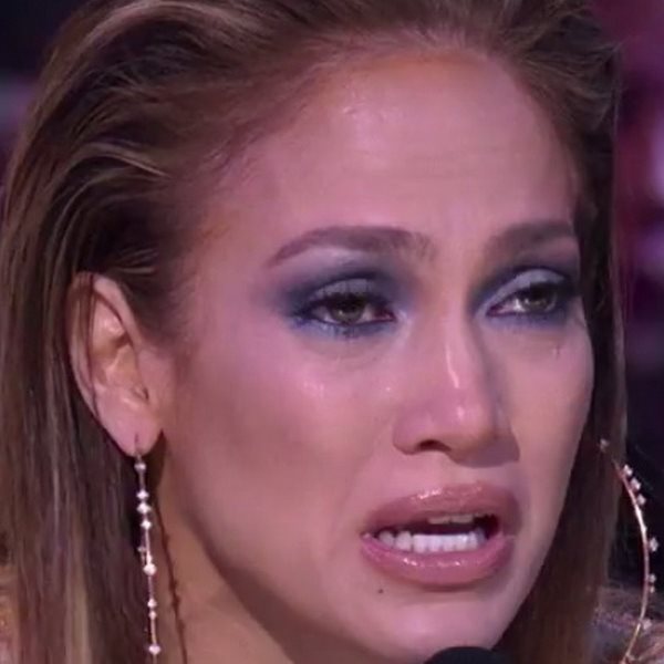 Jennifer Lopez: Γιατί ξέσπασε σε κλάματα δημόσια; - VIDEO