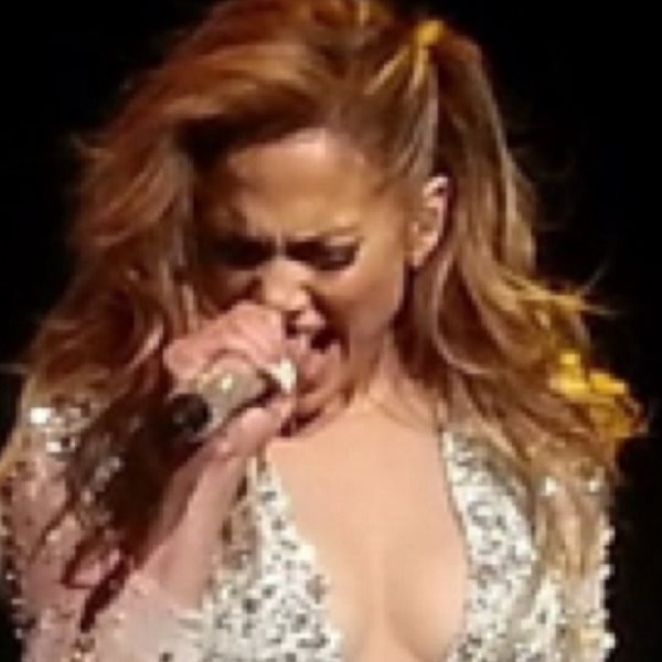 Jennifer Lopez: Ξανά στην σκηνή με Celia Kritharioti