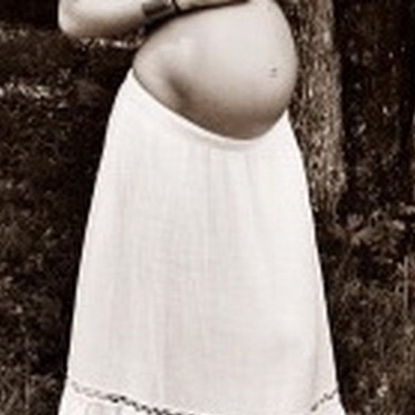 Η πιο τρυφερή φωτογράφιση για την πασίγνωστη εγκυμονούσα!