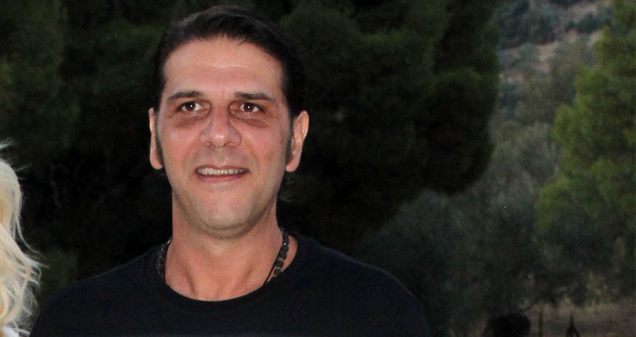 Κωνσταντής Σπυρόπουλος: Σπάνια δημόσια εμφάνιση με την κούκλα σύζυγό του