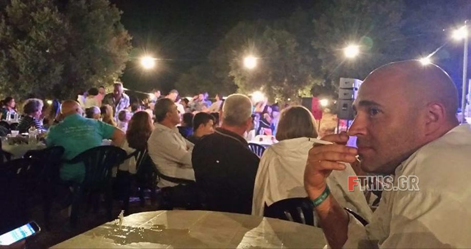 Κωνσταντίνος Μπογδάνος: Βραδινή έξοδος στις διακοπές του στη Νάξο! Αποκλειστικές φωτογραφίες