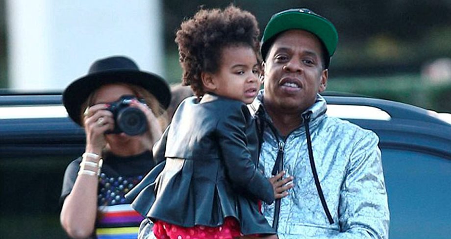 Beyonce - Jay Z: Με την κόρη τους στο Λούβρο