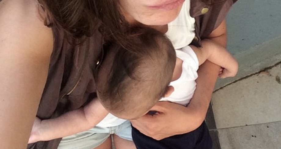 Η Ελληνίδα celebrity αγκαλιά με το γιο της δηλώνει στο Instagram "Ήταν μια δύσκολη μέρα..."