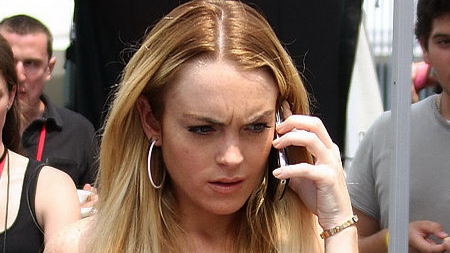 Απίστευτο! Απόπειρα πνιγμού εναντίον της Lindsay Lohan