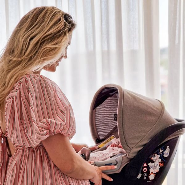 Μαντώ Γαστεράτου: Η ανάρτηση για τις δυσκολίες της μητρότητας – “Η ένταση των νεύρων σου βαράει κόκκινο”