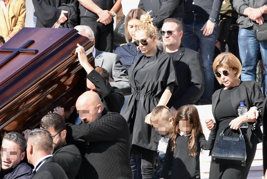 Δολοφονία Γιάννη Μακρή: Αυτός είναι ο λόγος που ο έφηβος γιος του δεν βρέθηκε στην κηδεία του επιχειρηματία 