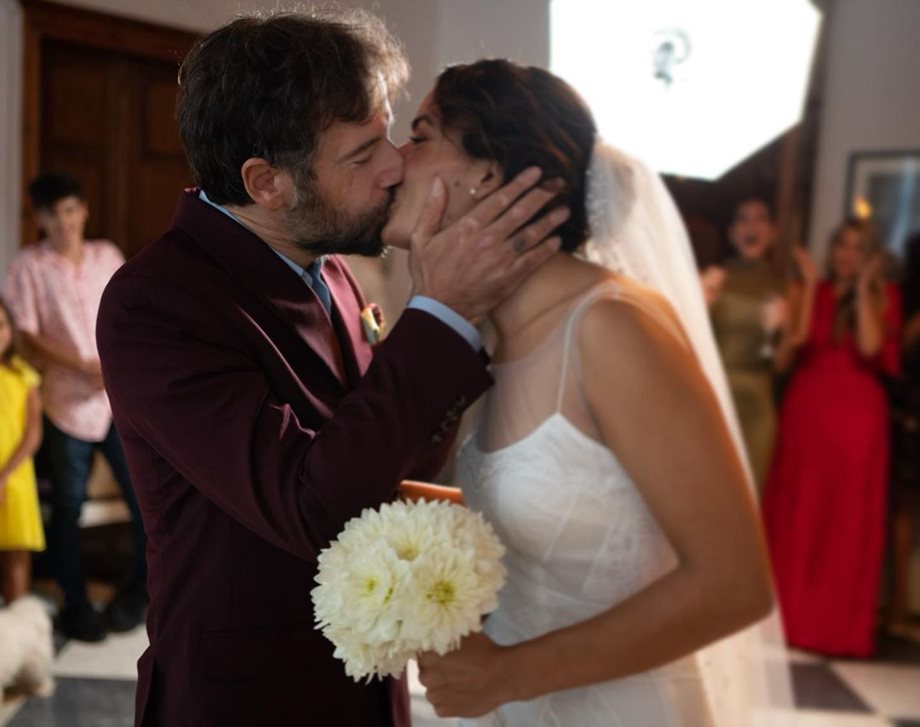 Τόνια Σωτηροπούλου: Η καλεσμένη που πήρε την ανθοδέσμη του γάμου της 