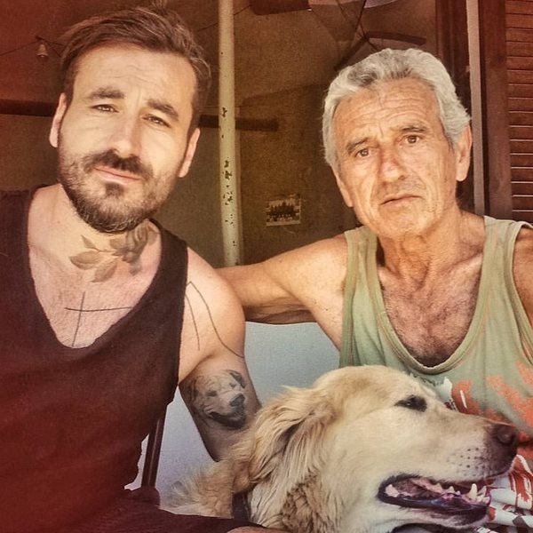 Γιώργος Μαυρίδης: "Ραγίζει" καρδιές η πρώτη ανάρτηση μετά τον θάνατο του πατέρα του 