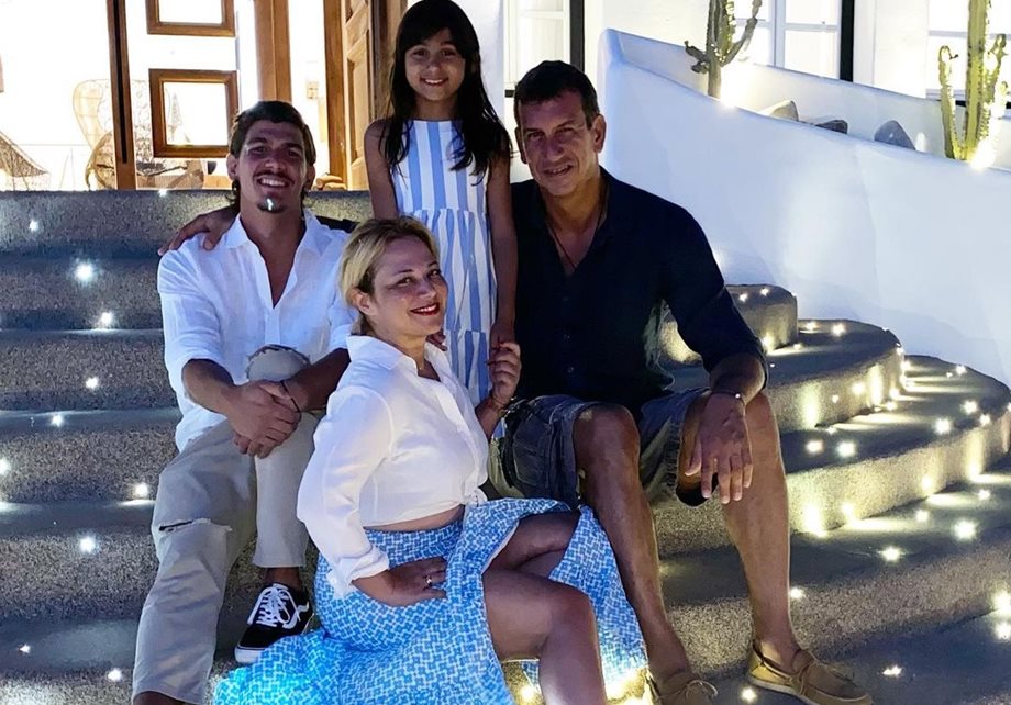 Νάνσυ Ζαμπέτογλου: Οι οικογενειακές διακοπές στα νησιά, η νέα εκπομπή και το διαζύγιο της Δέσποινας Βανδή