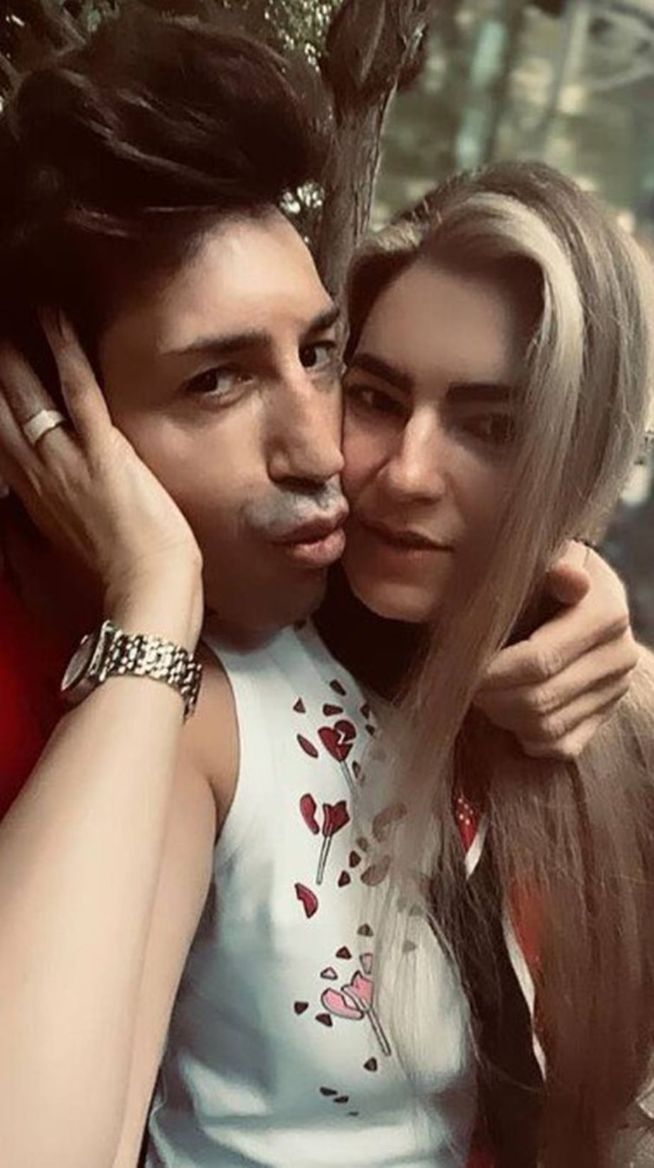 Κωνσταντίνος Εμμανουήλ: Επανασύνδεση με την σύντροφό του – Το ταξίδι στο Λονδίνο και τα καυτά φιλιά στο Instagram 