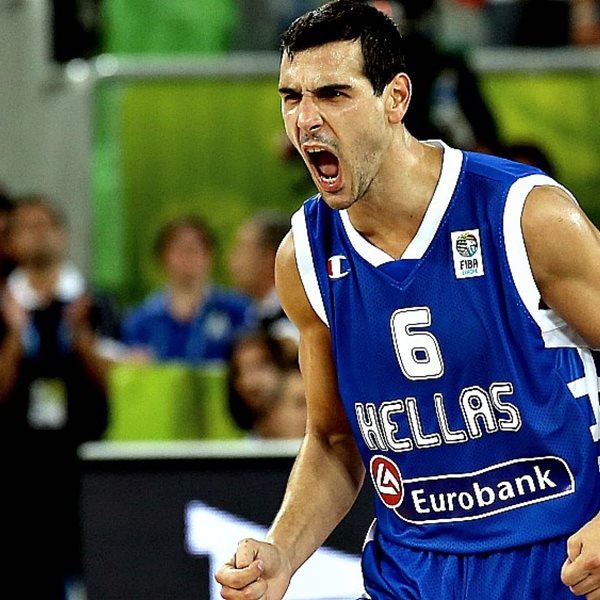 Αποσύρεται από το μπάσκετ ο Νίκος Ζήσης - Ανακοίνωσε το τέλος της καριέρας του