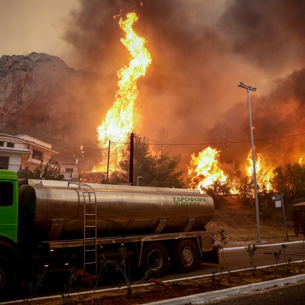 Φωτιές Ελλάδα: Τι να κάνετε αν η πυρκαγιά πλησιάζει ή είναι κοντά στο σπίτι σας
