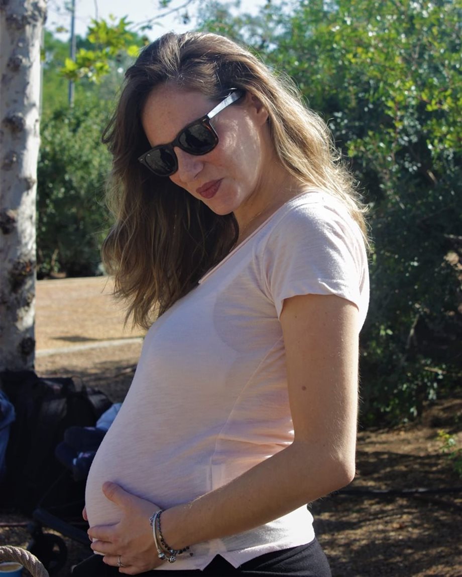 Αλεξάνδρα Ούστα: Ξεκίνησε τις βόλτες με τον νεογέννητο γιο της (Φωτό) 