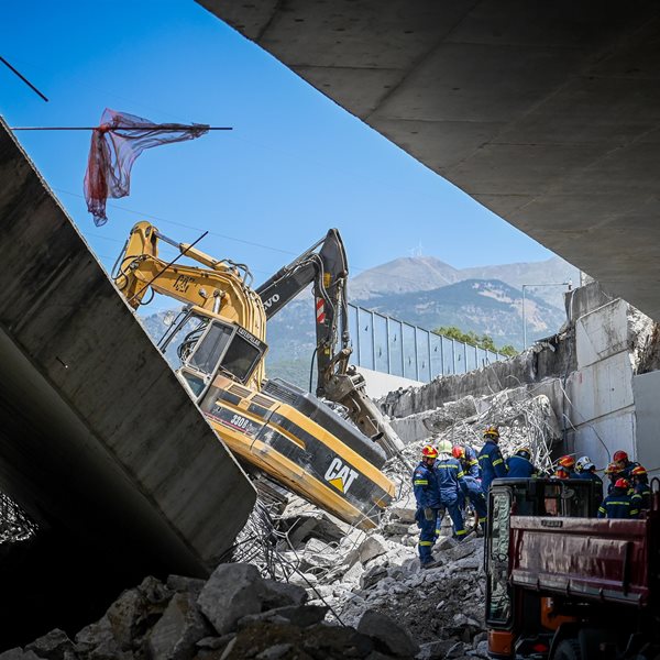 Πάτρα: Συλλήψεις για την κατάρρευση της γέφυρας - Η ανακοίνωση της εταιρείας