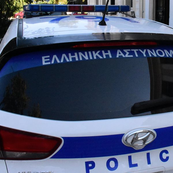 Κρήτη: Ποινική δίωξη σε βάρος πασίγνωστου τράπερ και δύο συνεργατών του για ομαδικό βιασμό