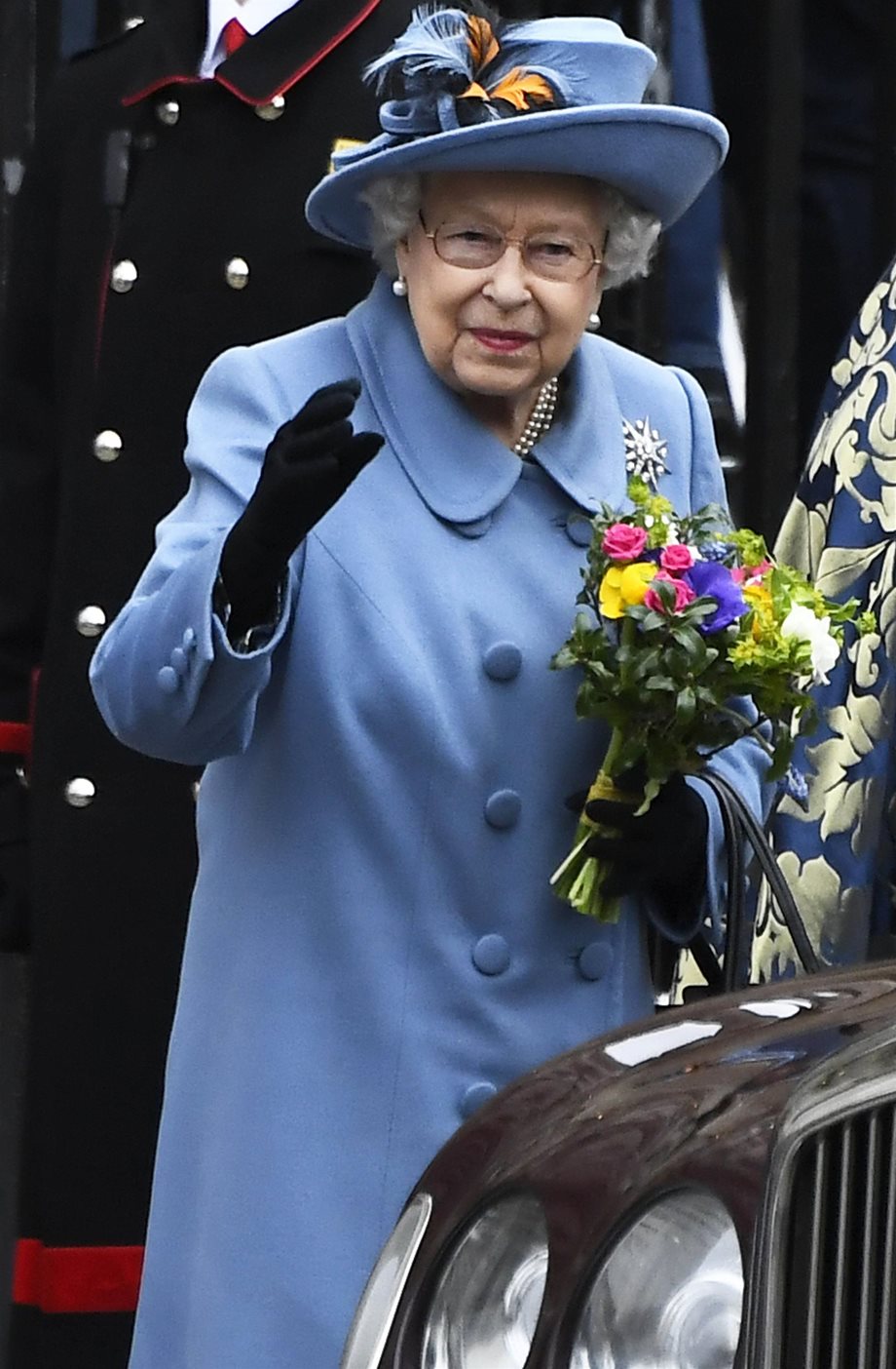 Δείτε την Βασίλισσα Ελισάβετ να κάνει ιππασία στα 94! 