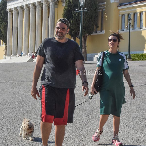 Paparazzi! Νικολέττα Ράλλη: Βόλτα στο κέντρο της Αθήνας μαζί με τον σύντροφό της