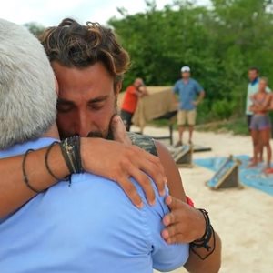 Survivor All Star: Ο Σάκης Κατσούλης συνάντησε τον πατέρα του και η Μαριαλένα… δεν πλησίασε να τον χαιρετήσει