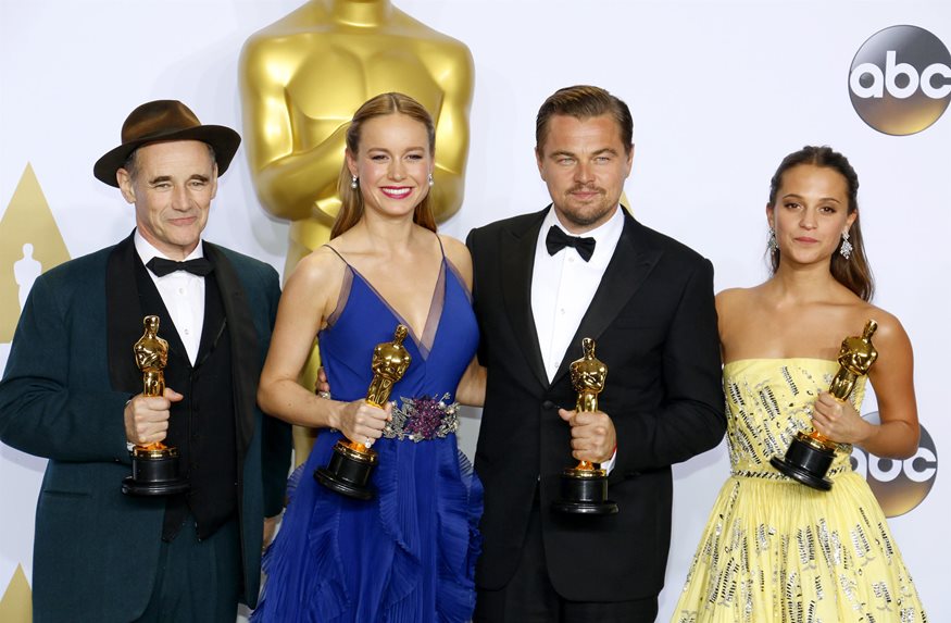 Hollywood: Αγαπημένοι stars αποκαλύπτουν που φυλούν τα βραβεία τους