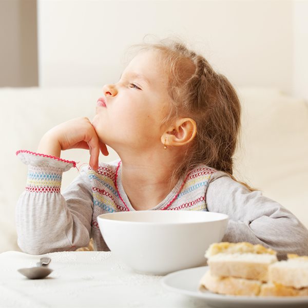 Τι κι αν το παιδί σας δεν τρώει όλα τα φαγητά; Υπάρχει λύση για να τα δει με πιο... καλό μάτι!