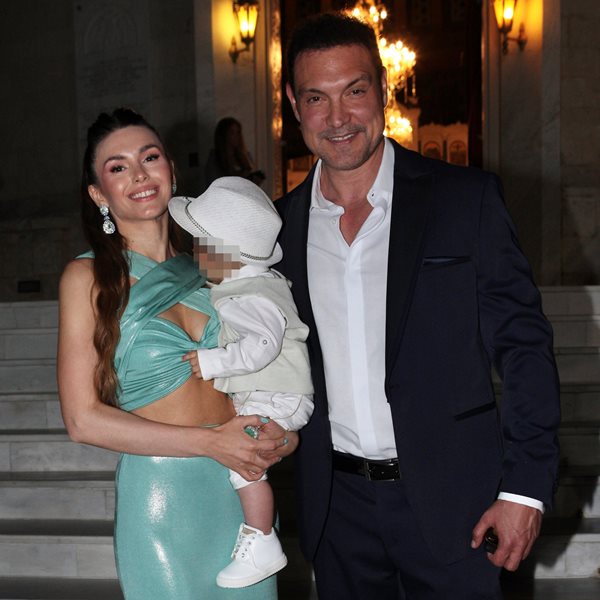 Ιωάννα Σιαμπάνη & Τζίμης Σταθοκωστόπουλος: Πρώτη επέτειος γάμου για το ζευγάρι αγκαλιά με τον γιο τους