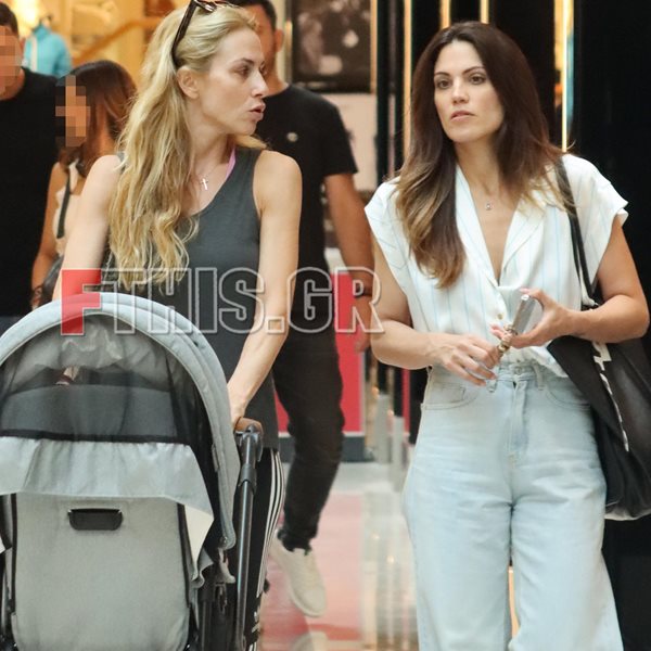 Paparazzi! Μαίρη Συνατσάκη: Βόλτα για ψώνια μαζί με την νονά της κόρης της, Ντορέττα Παπαδημητρίου 