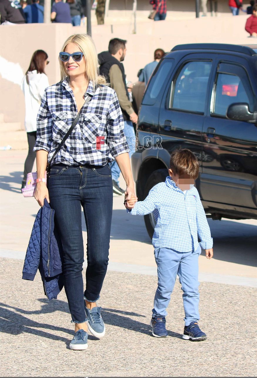 Φαίη Σκορδά: Η παρουσιάστρια του ANT1 σε νέα έξοδο με τον μικρό της γιο!