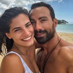 Χριστίνα Μπόμπα – Σάκης Τανιμανίδης: Απογευματινή βόλτα με τα δίδυμα κορίτσια τους – Η οικογενειακή φωτογραφία στο Instagram