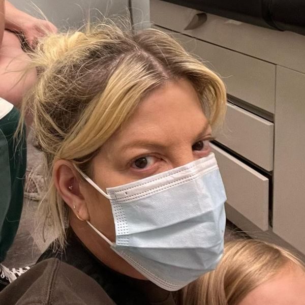 Τόρι Σπέλινγκ: Στο νοσοκομείο με τα παιδιά της! Εκτέθηκαν σε "ακραία" μούχλα