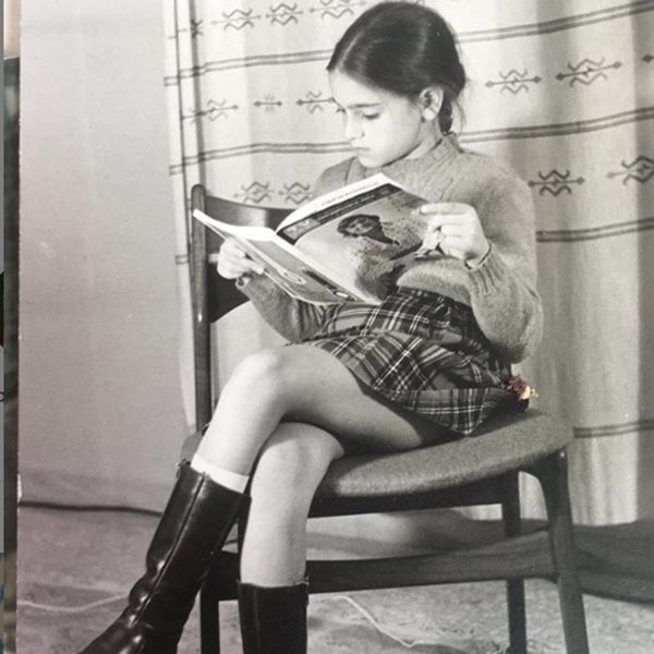 Το κοριτσάκι της φωτογραφίας είναι πασίγνωστη Ελληνίδα ηθοποιός – Την αναγνωρίζετε;