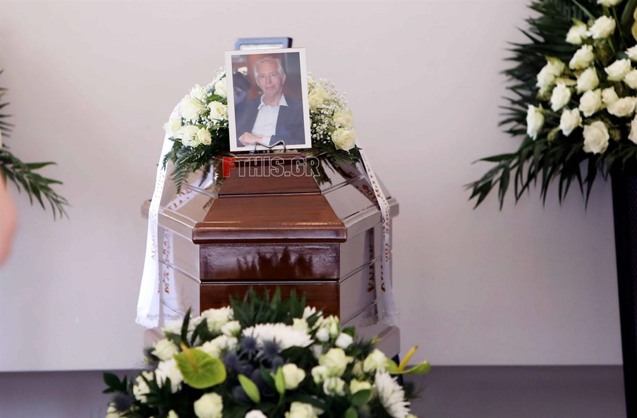 Κωνσταντίνος Τζούμας: Θλίψη στην κηδεία του ηθοποιού 