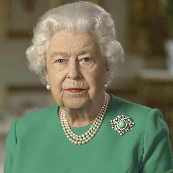 Βασίλισσα Ελισάβετ: Γιόρτασε τα 94α γενέθλιά της χωρίς τον πρίγκιπα Φίλιππο 