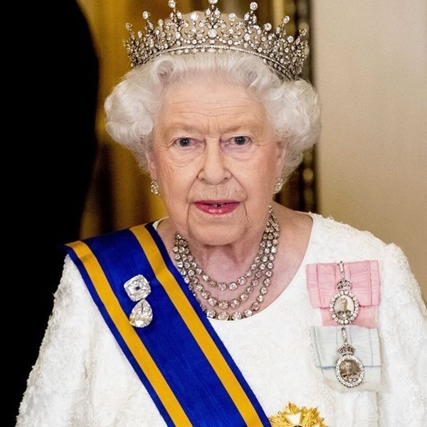 Βασίλισσα Ελισάβετ: Ακυρώθηκε η παραδοσιακή τελετή αλλαγής της φρουράς στο παλάτι του Μπάκιγχαμ